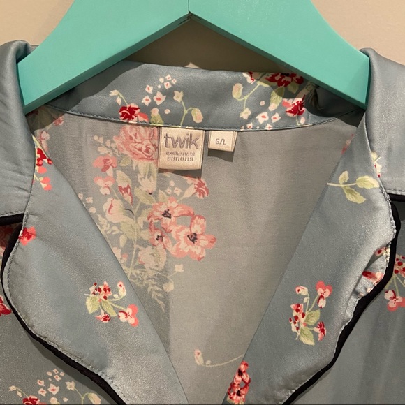 Floral Bowler Shirt - Picture 2 of 3